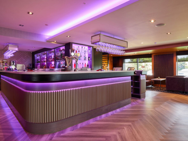 Lochside06_1616LoungeBar_LeftView_Pink-low